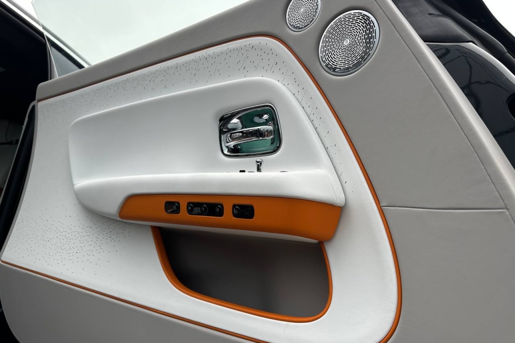 Rolls-Royce Spectre 2024 photo 18