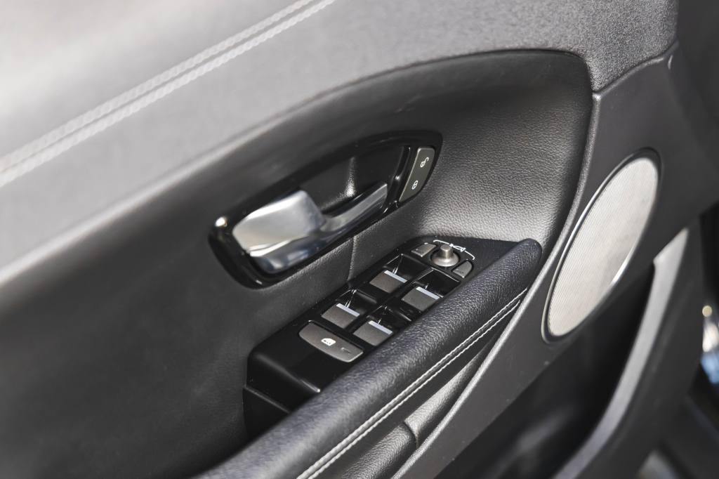 Land Rover Range Rover Evoque 2017 фото 13