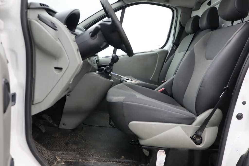 Renault Trafic 2014 фото 2