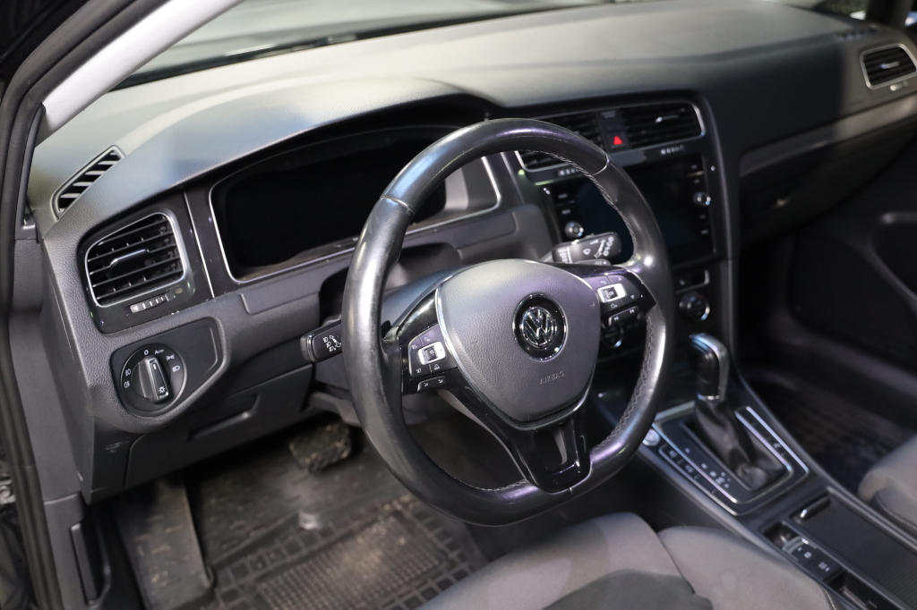 Volkswagen Golf 2017 photo 36