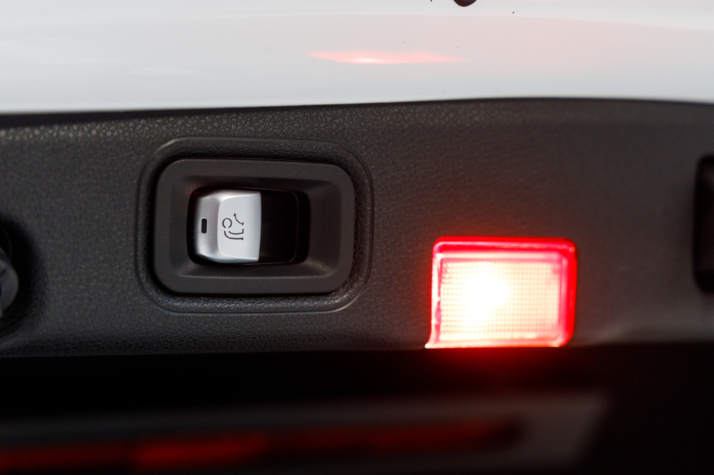 Mercedes-Benz E 200 4Matic AMG Line фото 30