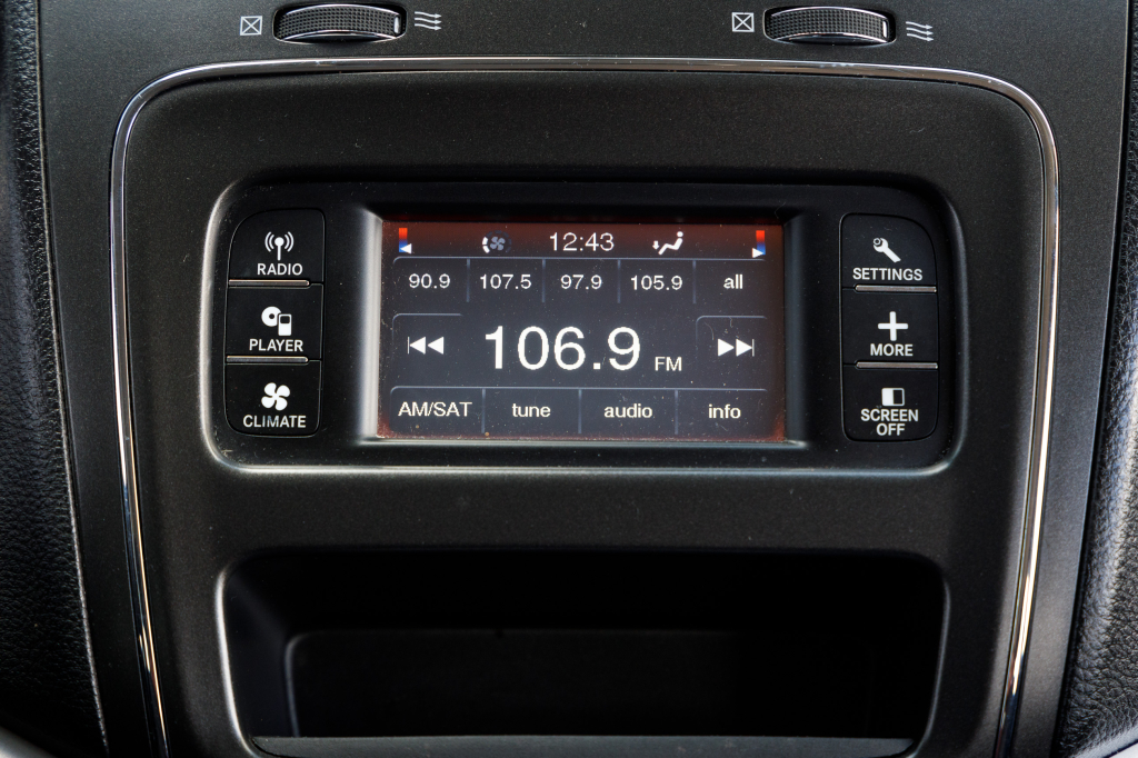 Dodge Journey 2014 photo 19