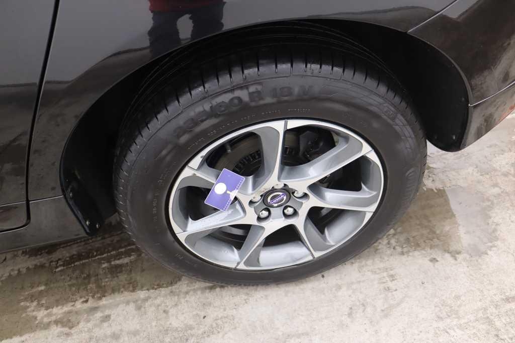 Volvo XC60 2016 фото 29