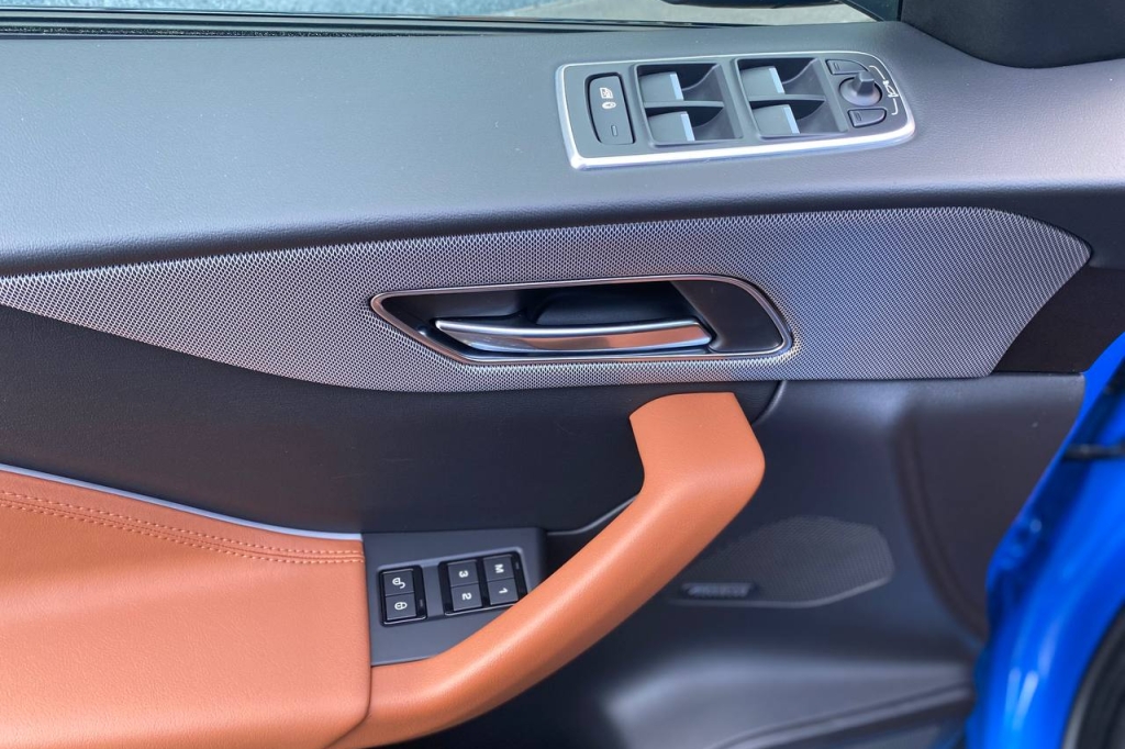 Jaguar F-Pace SVR 2020 photo 7