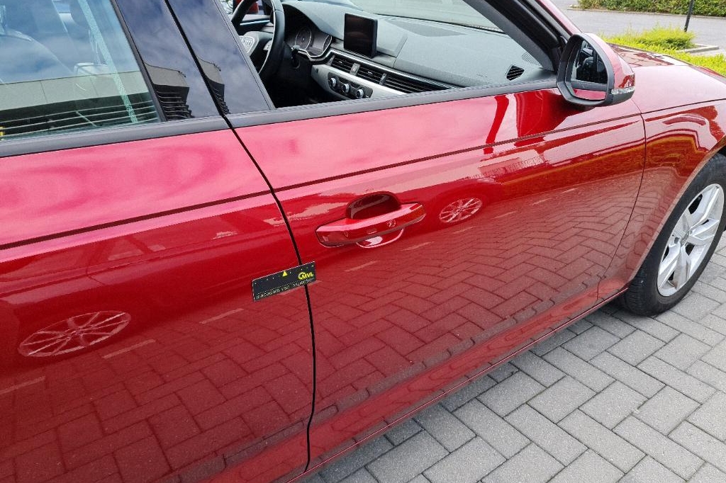 Audi A4 2017 фото 17