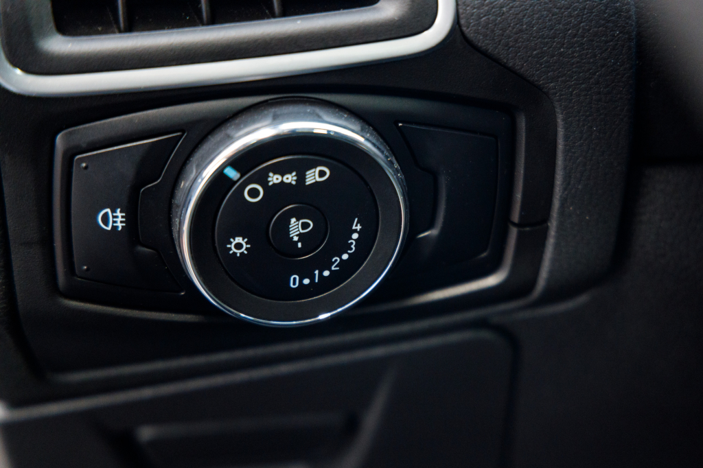 Ford Focus 2013 фото 13