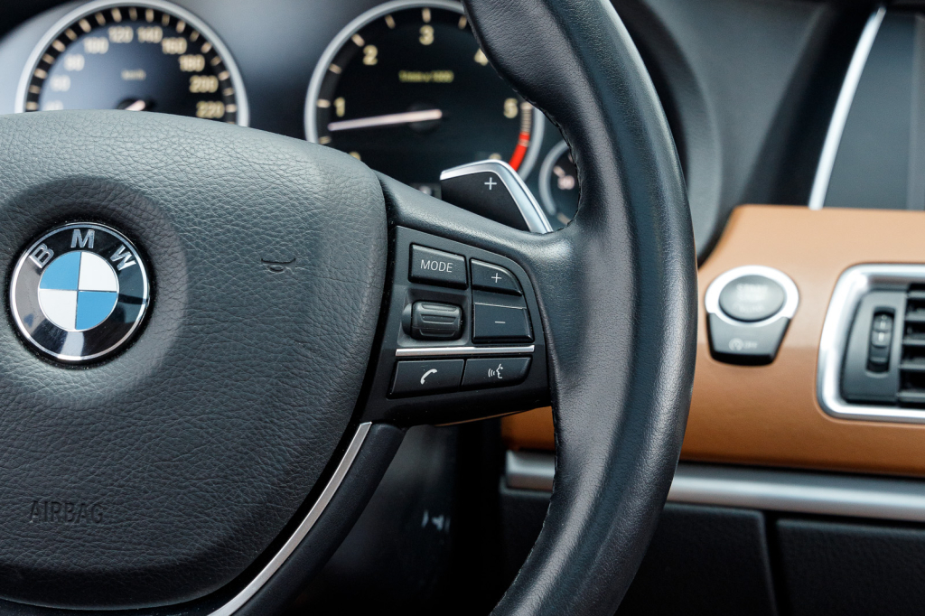 BMW 530 GT xDrive 2015 фото 28