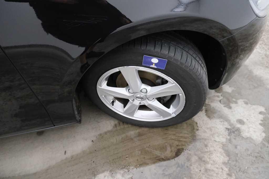 Volvo V40 2017 фото 27