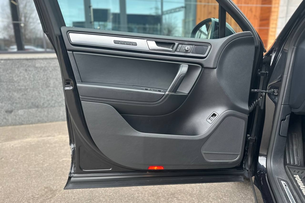 Volkswagen Touareg R-line 2015 фото 7