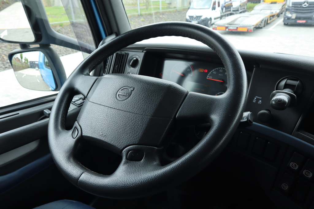 Volvo FH 13 440 2007 photo 16