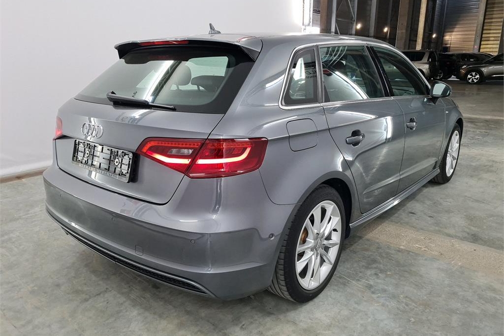 Audi A3 Sportback 2016 фото 4