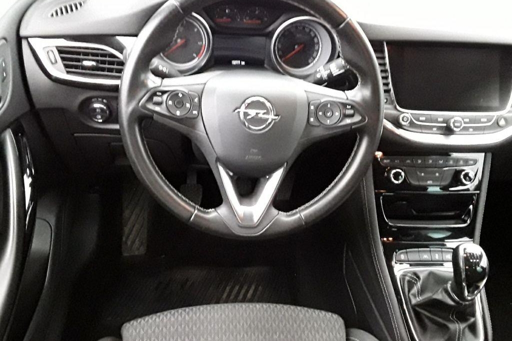 Opel Astra Sports Tourer 2017 фото 8