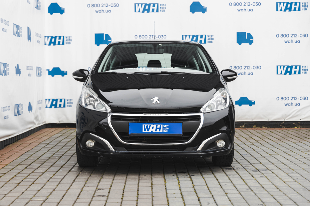 Peugeot 208 2017 фото 1