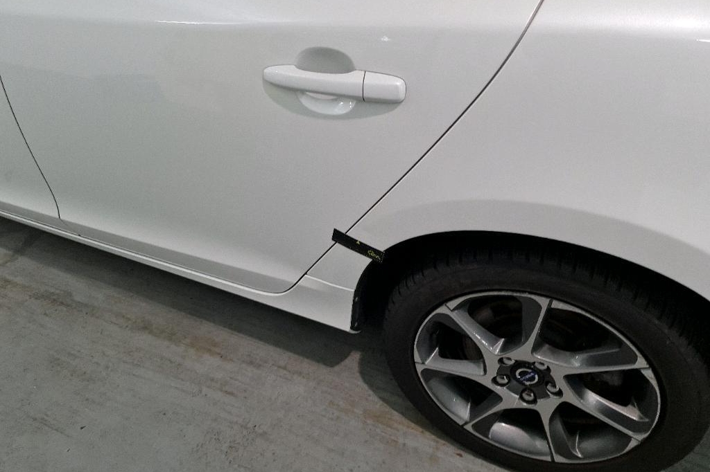 Volvo V60 2016 фото 25