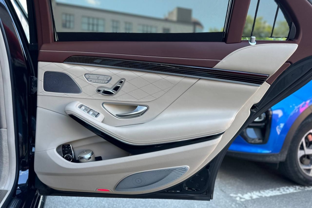 Mercedes-Benz S-Class 63 AMG 2018 фото 16