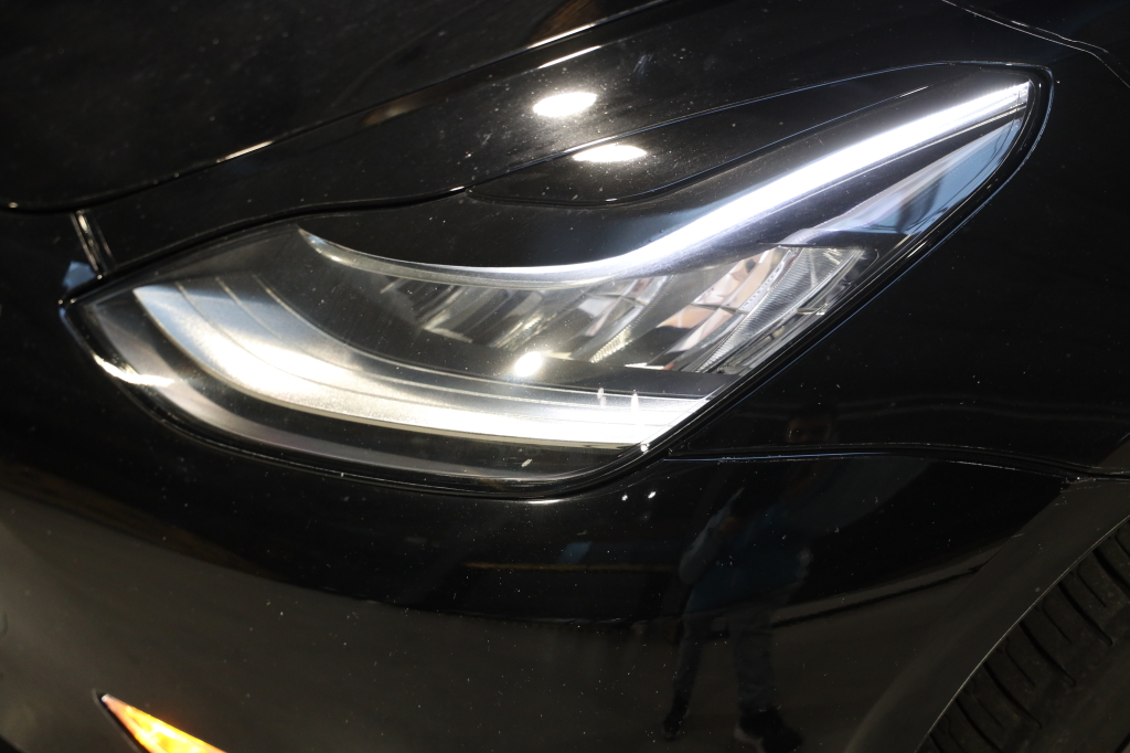 Tesla Model 3 2019 фото 8