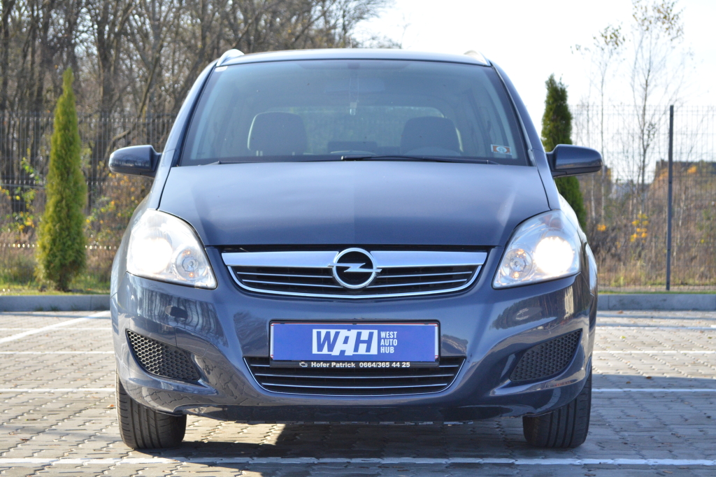 Opel Zafira photo 1