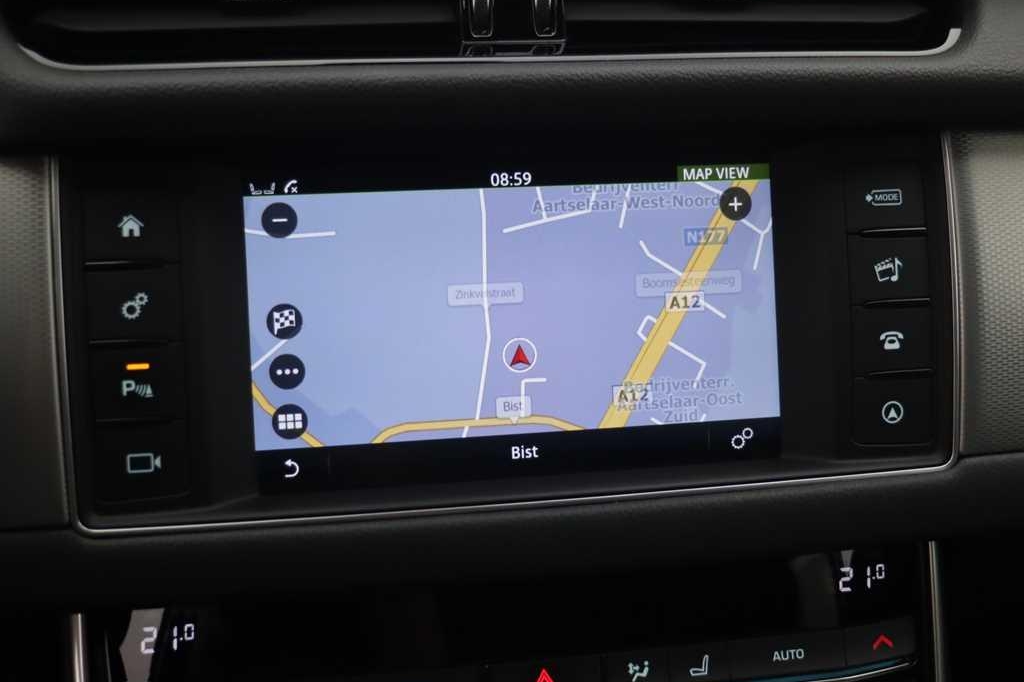 Jaguar XF 2017 фото 5