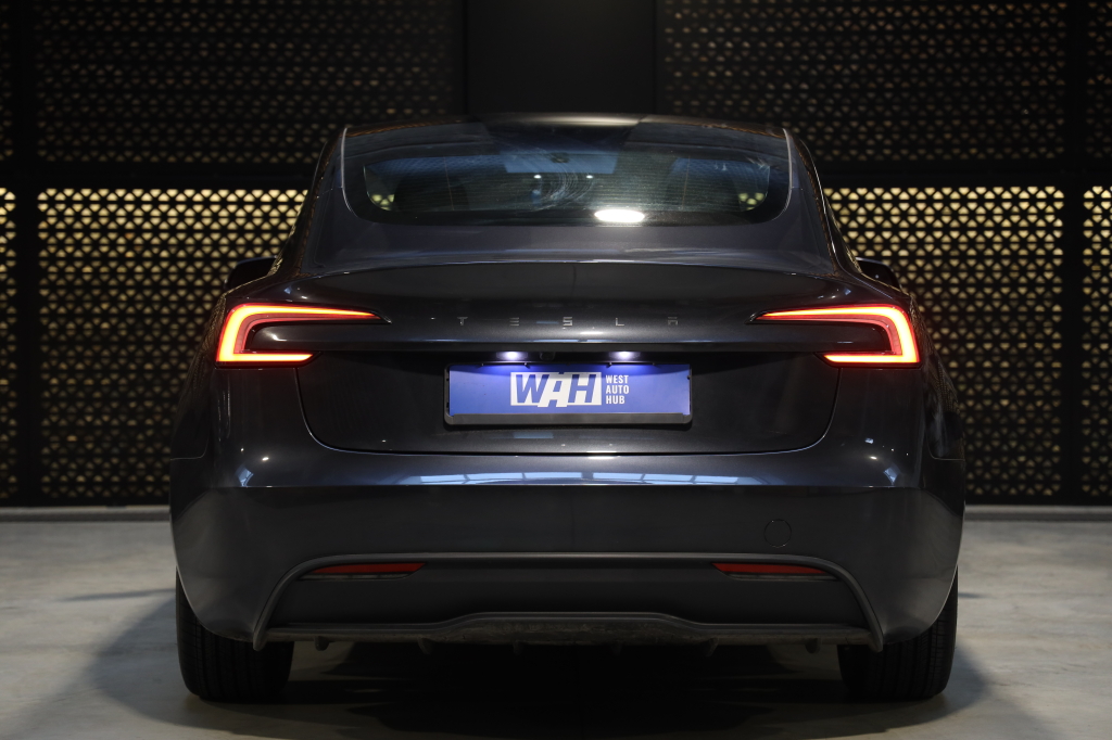 Tesla Model 3 2025 photo 5