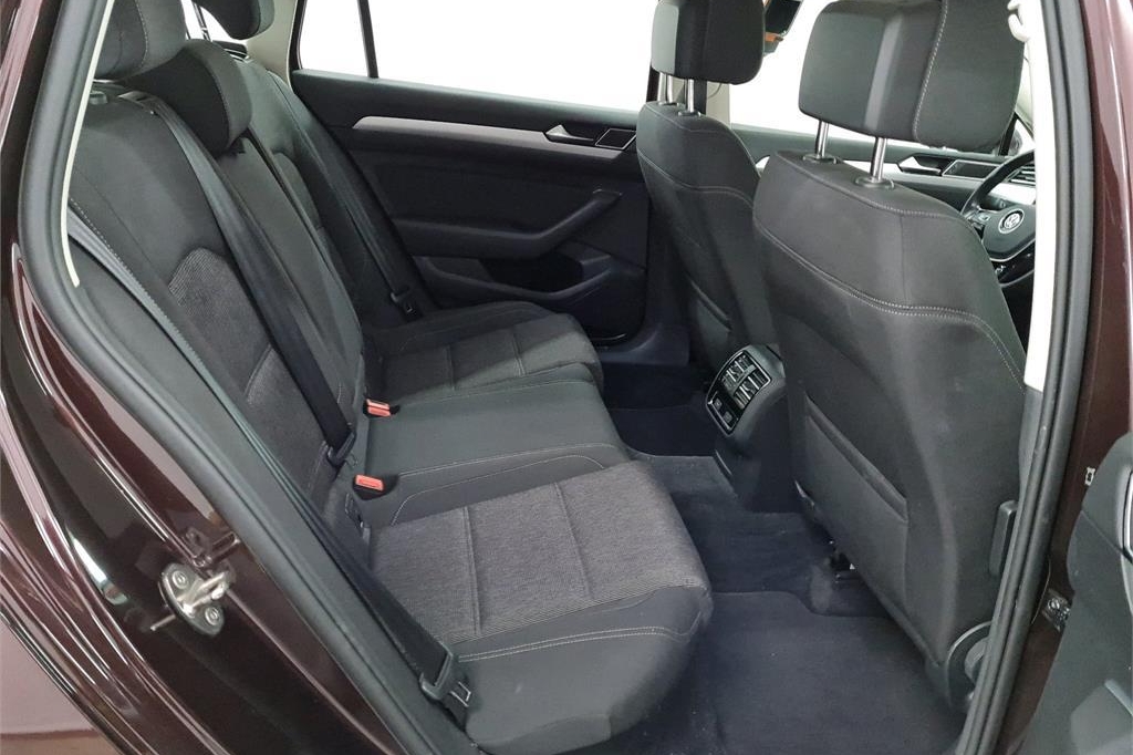 Volkswagen Passat Variant 2016 фото 1