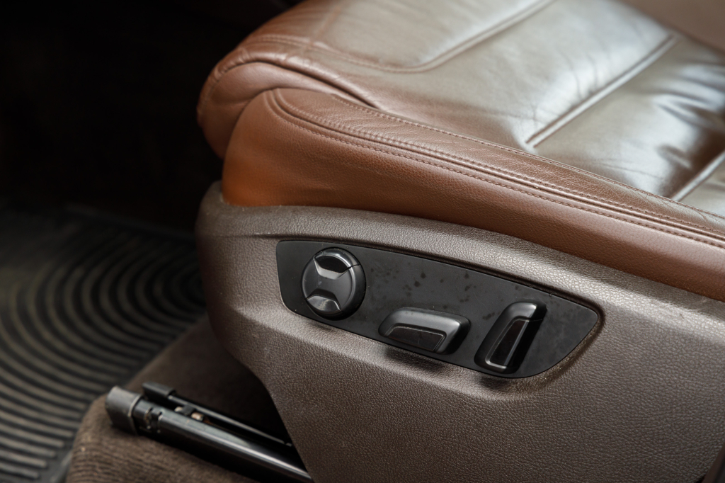 Volkswagen Touareg 2012 photo 17