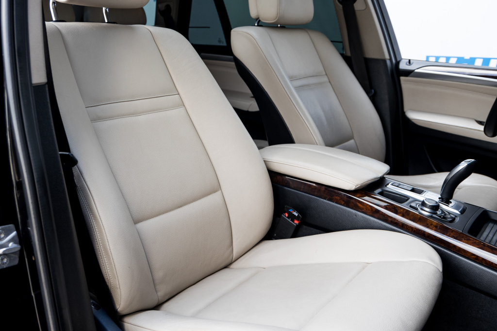 BMW X5 2012 photo 29