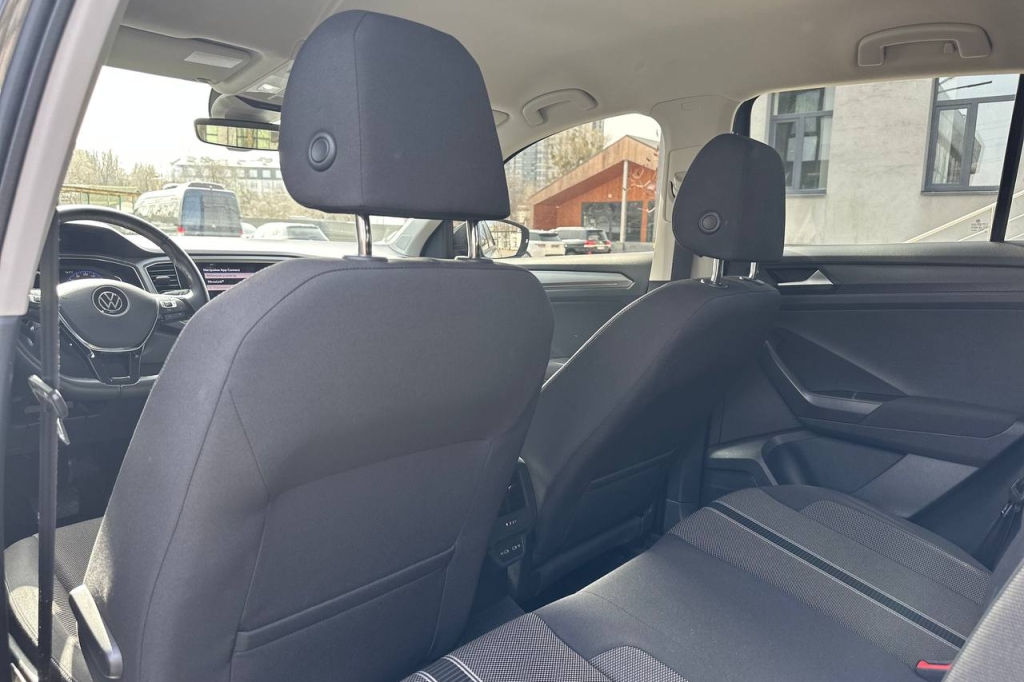 Volkswagen T-Roc 2021 фото 15