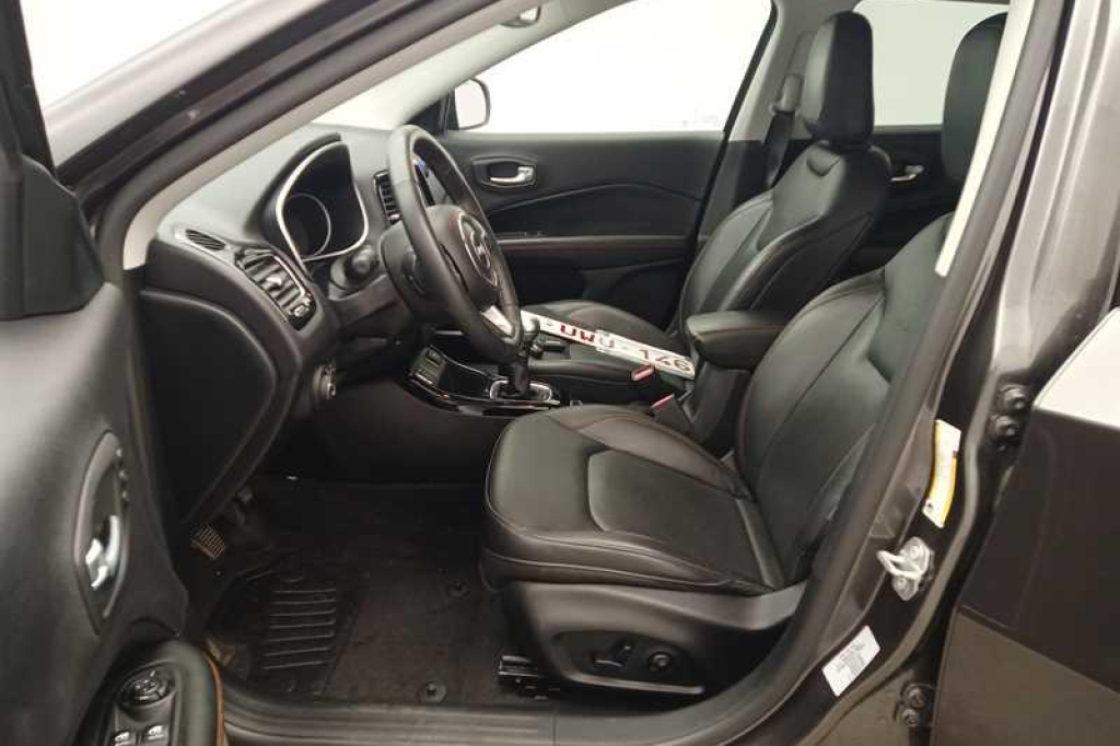 Jeep Compass 2018 фото 5