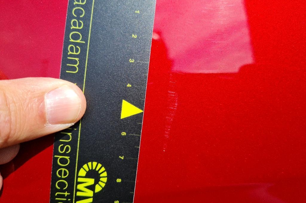 Jaguar XE 2016 photo 21