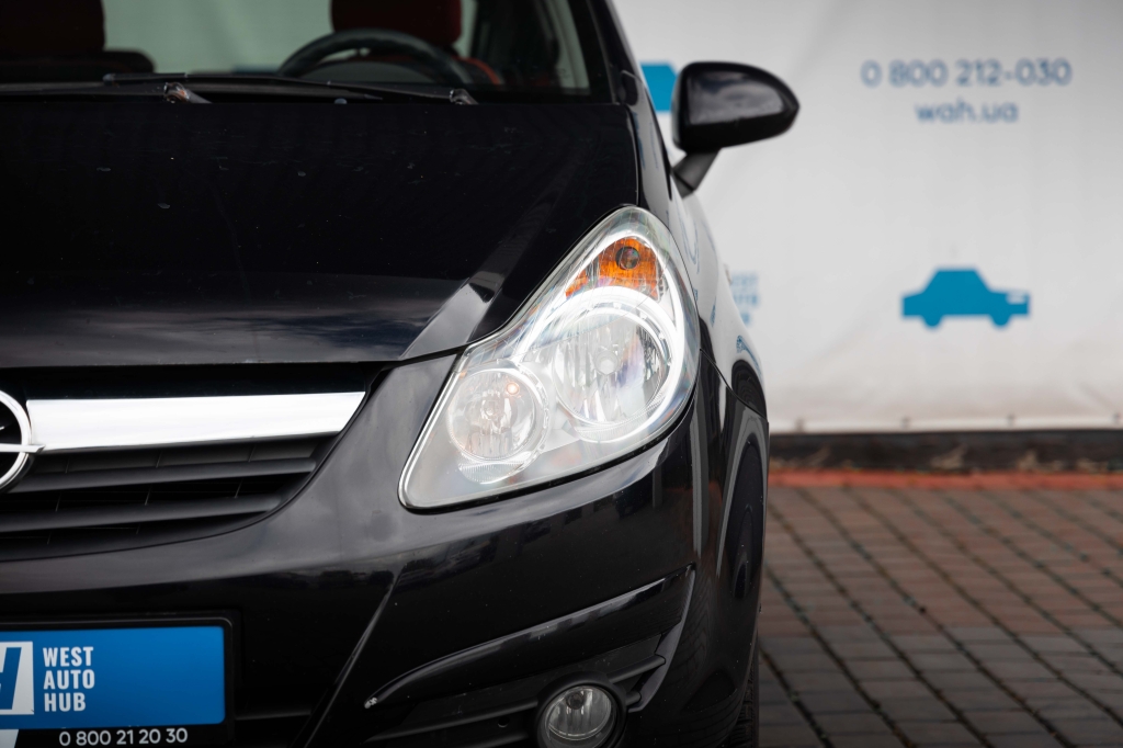 Opel Corsa 2010 photo 2