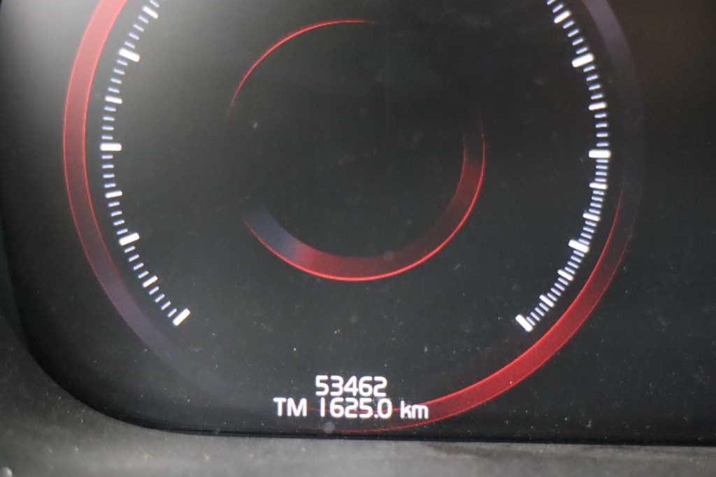 Volvo XC60 2019 фото 4