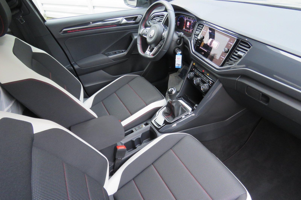 Volkswagen T-Roc 2019 фото 3