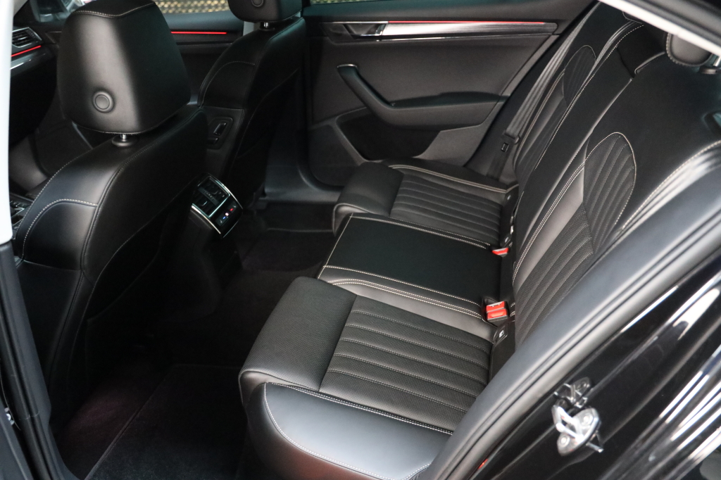 Skoda Superb 2022 фото 12