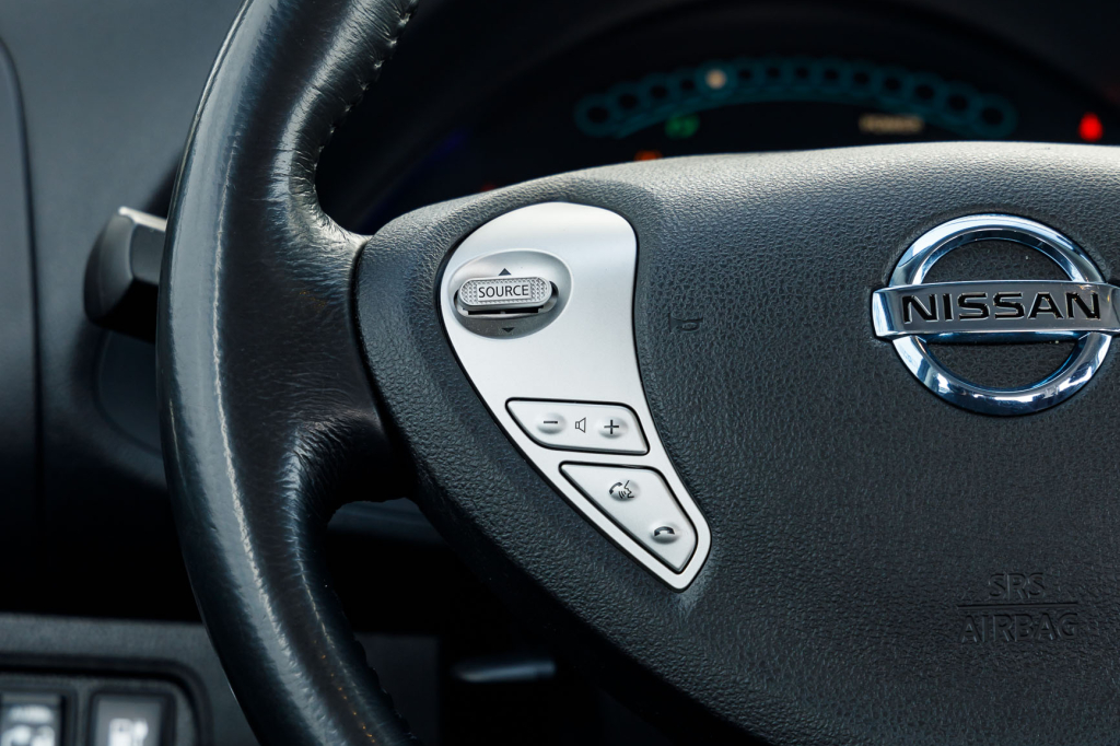 Nissan Leaf 2014 фото 15