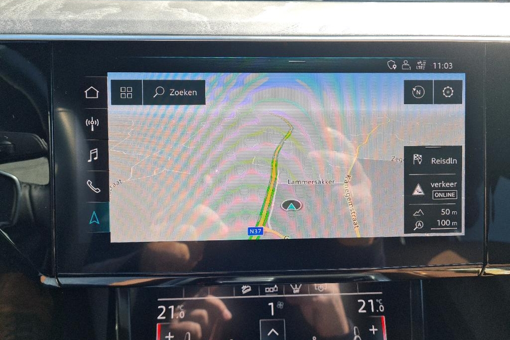 Audi e-tron 2019 фото 6