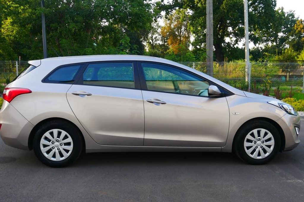 Hyundai i30 CW 2017 фото 6