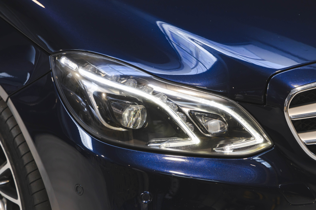 Mercedes-Benz E-Class E350 2014 photo 4