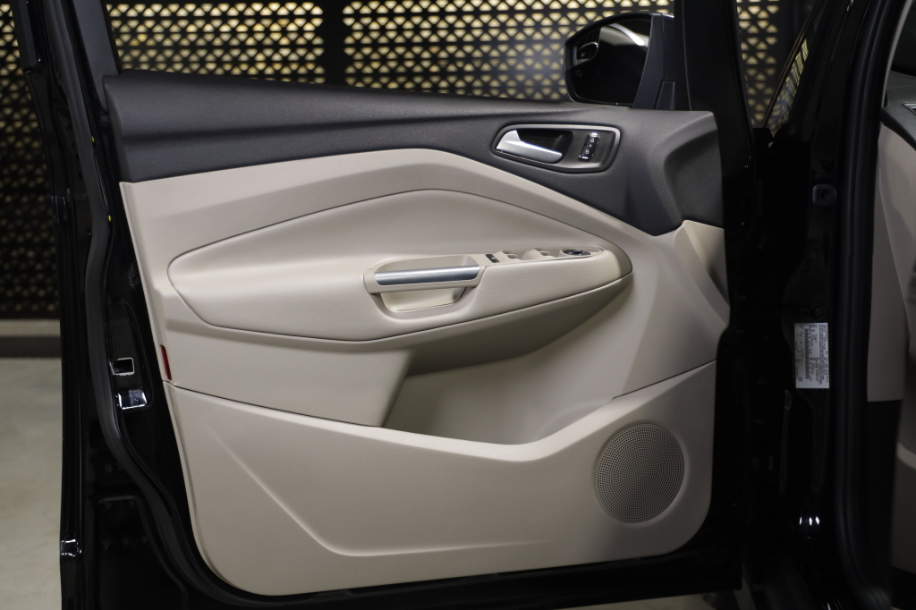 Ford C-Max 2016 фото 16