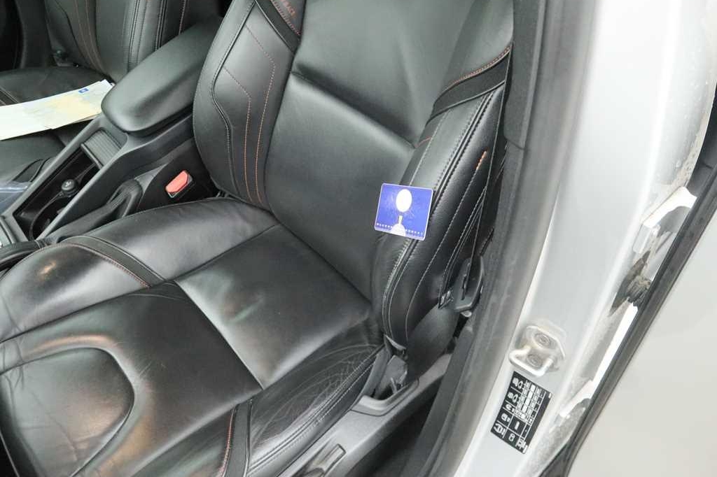 Volvo V40 Cross Country 2015 photo 30