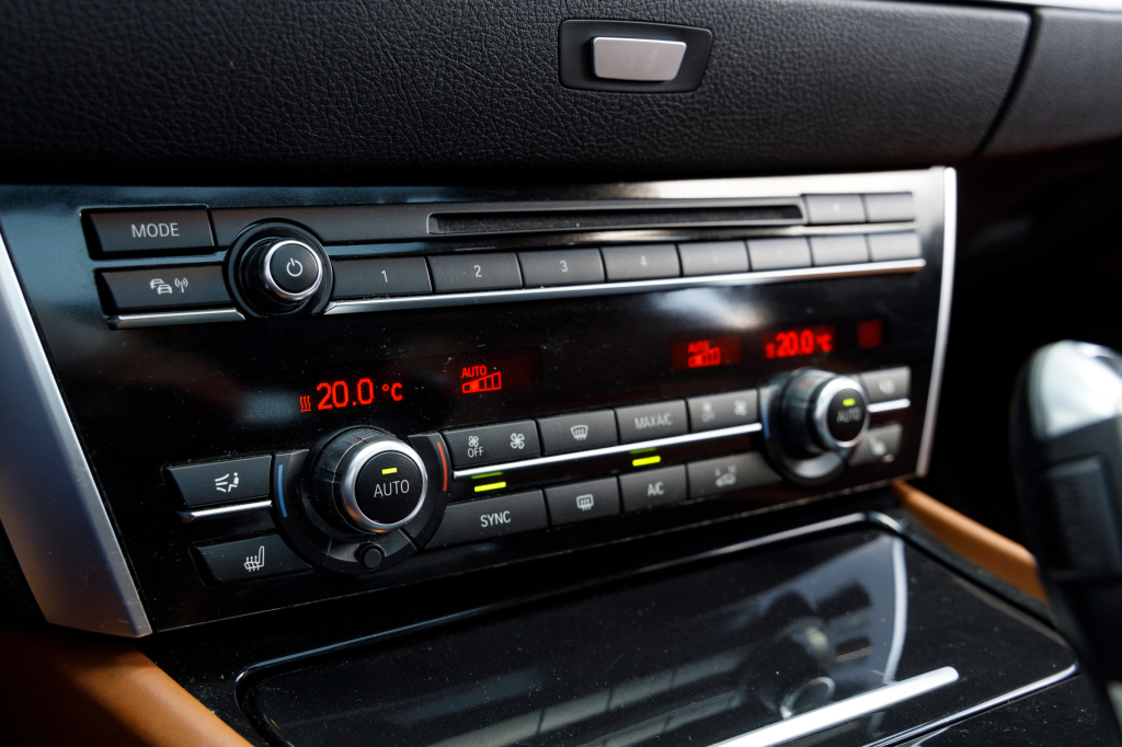 BMW 530 GT xDrive 2015 фото 16