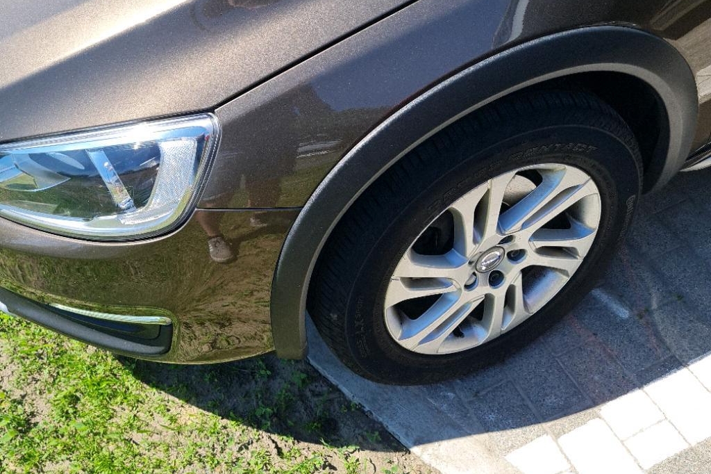 Volvo V60 Cross Country 2016 фото 9