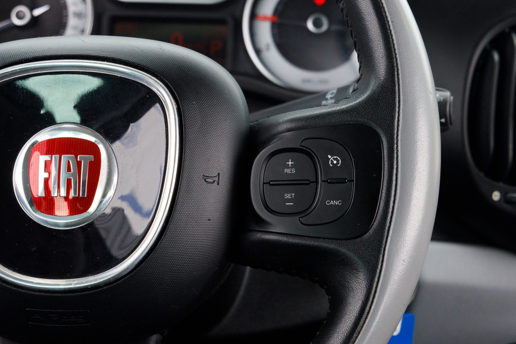 Fiat 500L 2013 photo 16