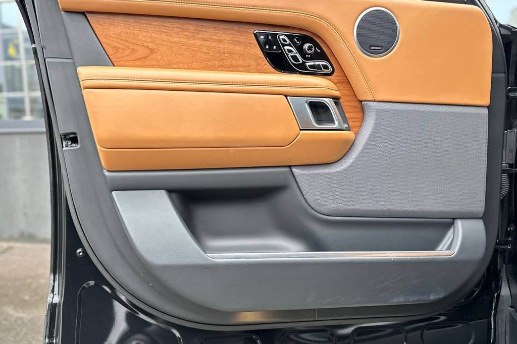 Land Rover Range Rover Autobiography 2018 фото 10