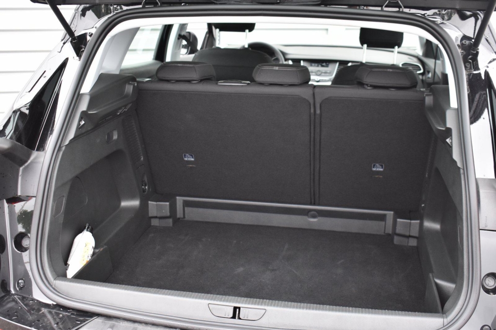 Opel Grandland X 2019 фото 4