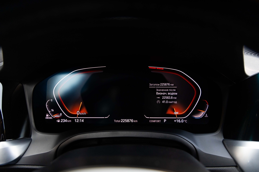 BMW 3 Series 320d 2019 фото 17