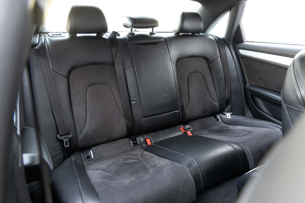 Audi A4 S line 2014 photo 36