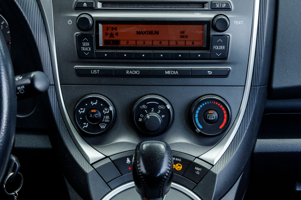 Subaru Trezia 2012 фото 7