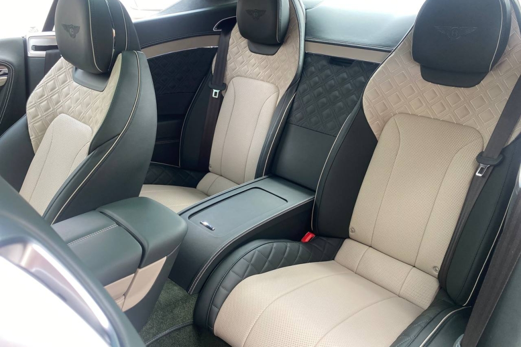 Bentley Continental GT 2021 фото 16