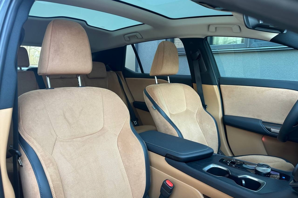 Lexus RZ 450e 2023 photo 14