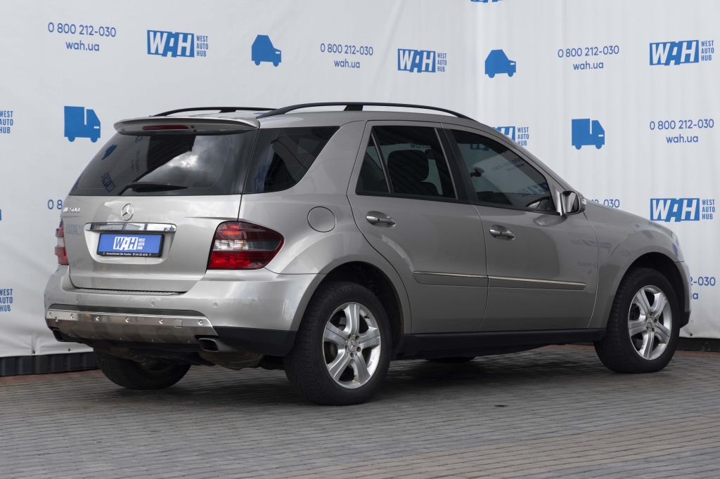 Mercedes-Benz M-Class ML500 W164 2006 photo 5